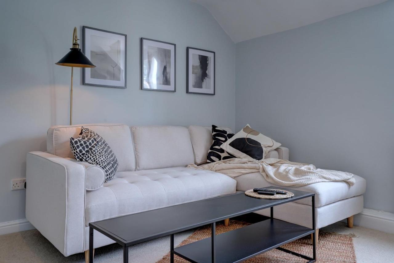 Stunning Designer Apartment In An Ancient Building Норвіч Екстер'єр фото