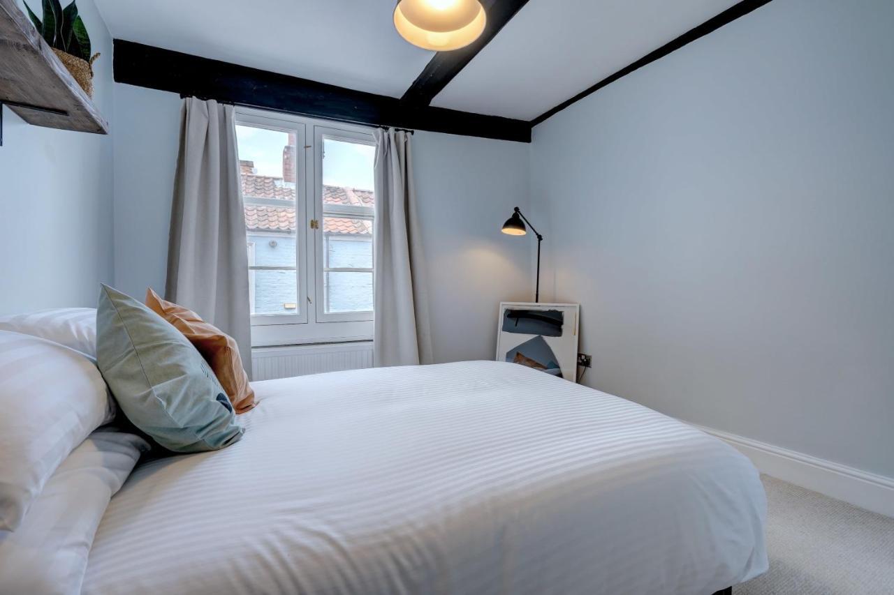 Stunning Designer Apartment In An Ancient Building Норвіч Екстер'єр фото